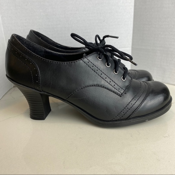 Mudd | Shoes | Mudd Oxford Heels Black 